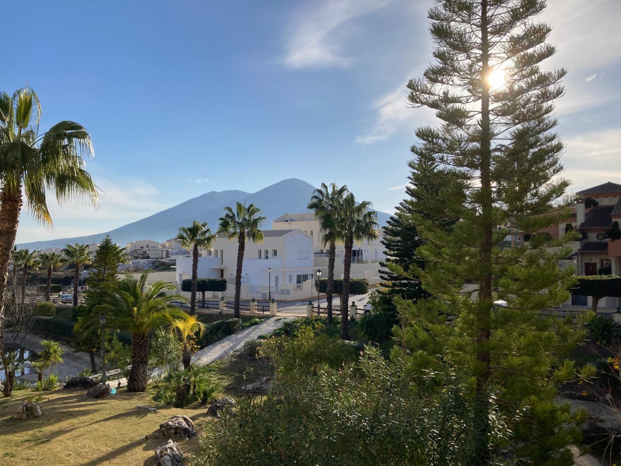 Garden View Apartment Coín Екстериор снимка
